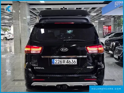 KIA CARNIVAL 9-SEATER HI-LIMOUSINE