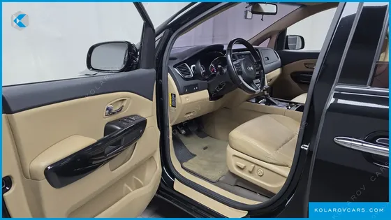 KIA CARNIVAL 9-SEATER HI-LIMOUSINE