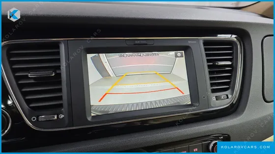 KIA CARNIVAL 9-SEATER HI-LIMOUSINE