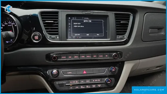 KIA CARNIVAL 9-SEATER NOBLESSE