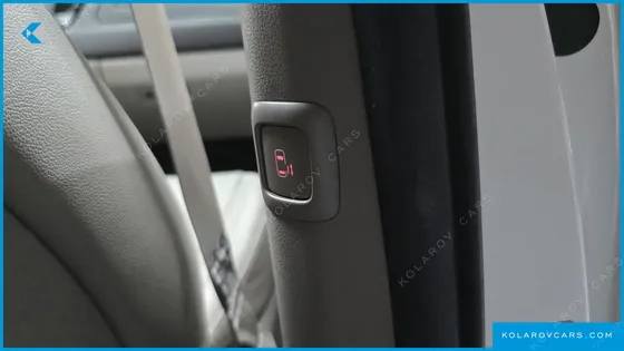 KIA CARNIVAL 9-SEATER NOBLESSE