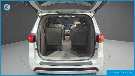 KIA CARNIVAL 9-SEATER NOBLESSE
