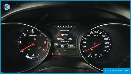 KIA CARNIVAL 9-SEATER LUXURY