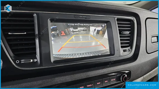 KIA CARNIVAL 9-SEATER LUXURY