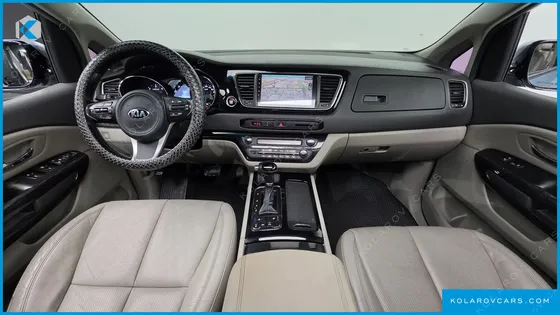 KIA CARNIVAL 7-SEATER LIMOUSINE