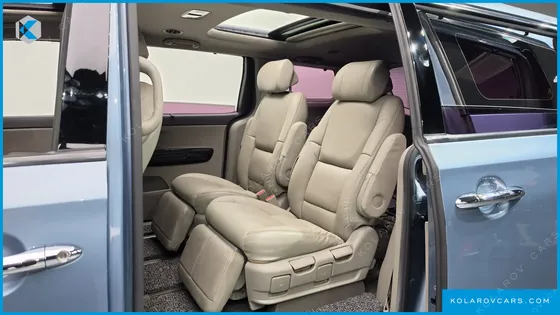 KIA CARNIVAL 7-SEATER LIMOUSINE
