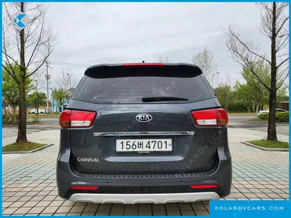 KIA CARNIVAL 7-SEATER LIMOUSINE