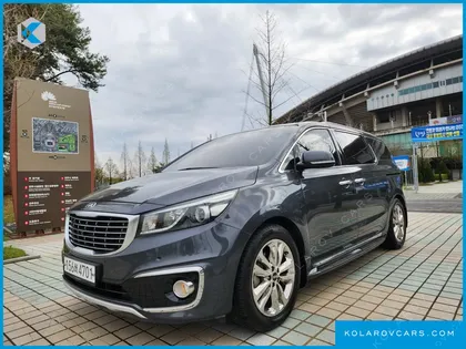 KIA CARNIVAL 7-SEATER LIMOUSINE