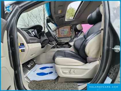 KIA CARNIVAL 7-SEATER LIMOUSINE