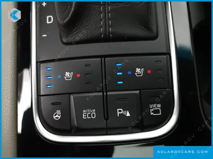 KIA CARNIVAL 7-SEATER LIMOUSINE