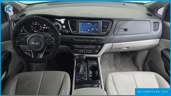 KIA CARNIVAL 9-SEATER NOBLESSE
