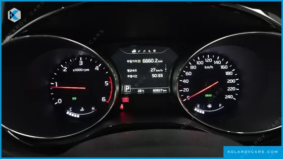 KIA CARNIVAL 9-SEATER NOBLESSE
