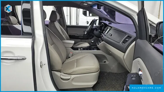 KIA CARNIVAL 9-SEATER PRESTIGE