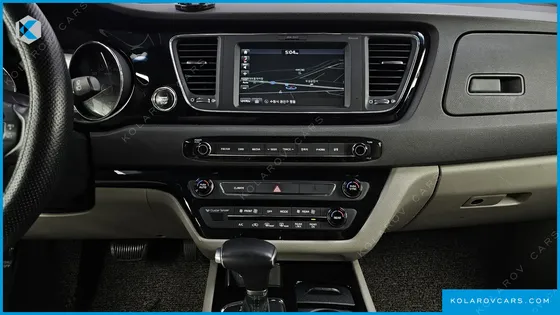 KIA CARNIVAL 9-SEATER PRESTIGE