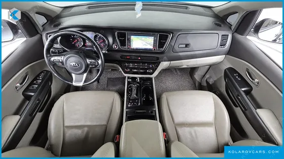 KIA CARNIVAL 9-SEATER LUXURY