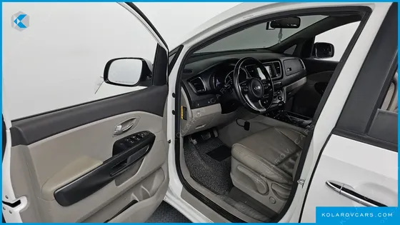 KIA CARNIVAL 9-SEATER LUXURY