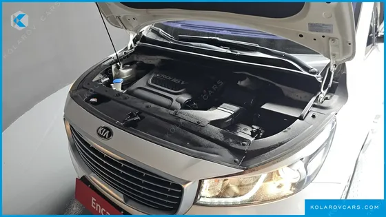 KIA CARNIVAL 9-SEATER PRESTIGE