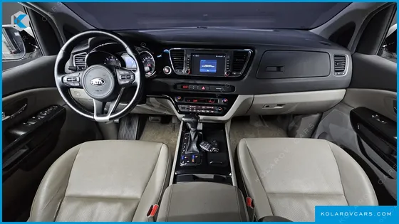 KIA CARNIVAL 9-SEATER PRESTIGE