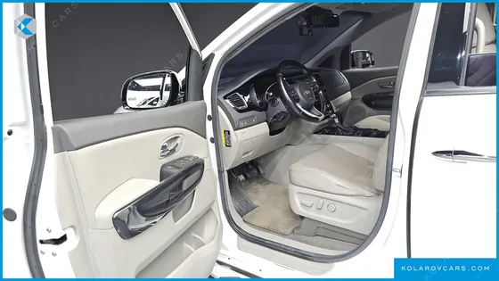 KIA CARNIVAL 9-SEATER PRESTIGE