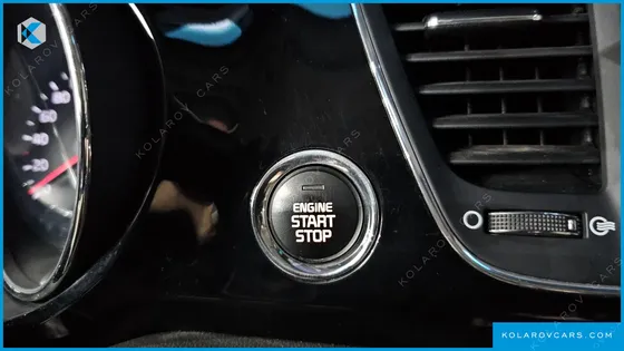 KIA CARNIVAL 9-SEATER PRESTIGE