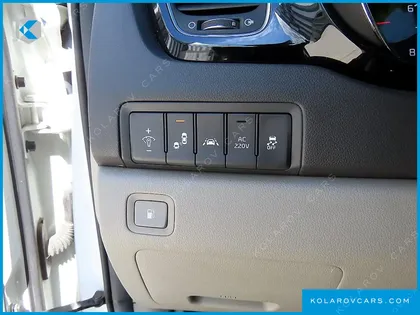 KIA CARNIVAL 7-SEATER LIMOUSINE