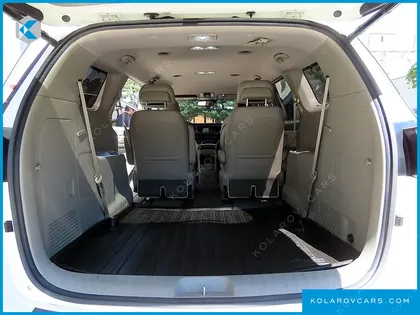 KIA CARNIVAL 7-SEATER LIMOUSINE