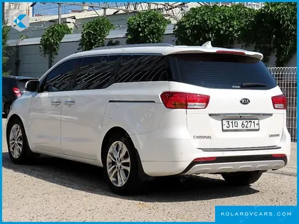 KIA CARNIVAL GASOLINE 7-SEATER LIMOUSINE
