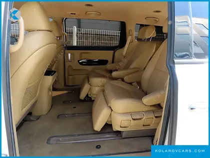 KIA CARNIVAL GASOLINE 7-SEATER LIMOUSINE