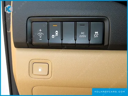 KIA CARNIVAL GASOLINE 7-SEATER LIMOUSINE