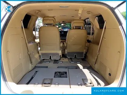 KIA CARNIVAL GASOLINE 7-SEATER LIMOUSINE