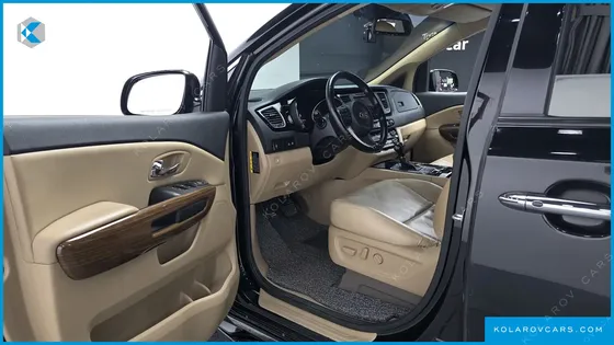 KIA CARNIVAL 9-SEATER HI-LIMOUSINE