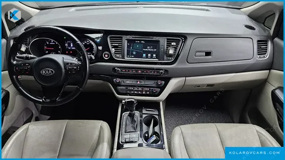 KIA CARNIVAL 9-SEATER NOBLESSE