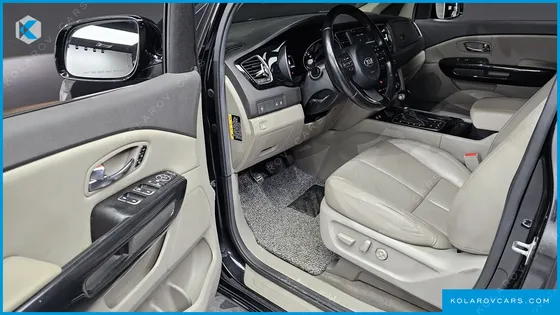 KIA CARNIVAL 9-SEATER NOBLESSE