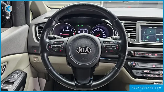 KIA CARNIVAL 9-SEATER NOBLESSE