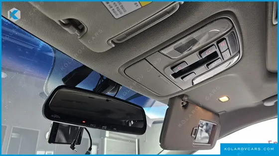 KIA CARNIVAL 9-SEATER NOBLESSE