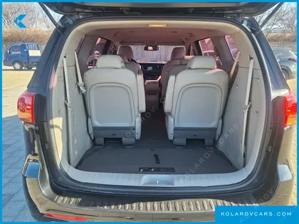 KIA CARNIVAL 9-SEATER LUXURY