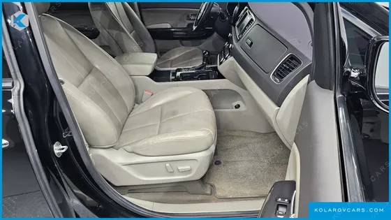 KIA CARNIVAL GASOLINE 9-SEATER NOBLESSE