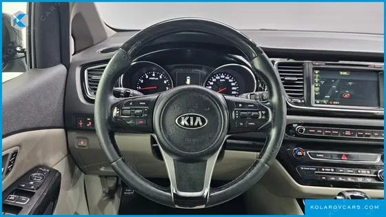 KIA CARNIVAL GASOLINE 9-SEATER NOBLESSE