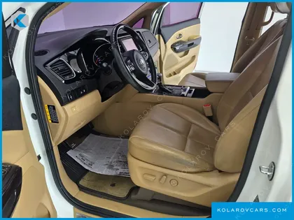 KIA CARNIVAL 7-SEATER LIMOUSINE