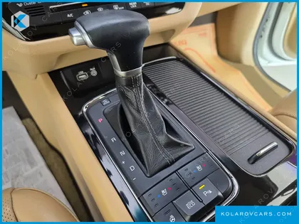 KIA CARNIVAL 7-SEATER LIMOUSINE