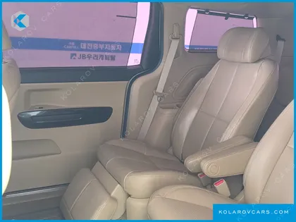KIA CARNIVAL 7-SEATER LIMOUSINE