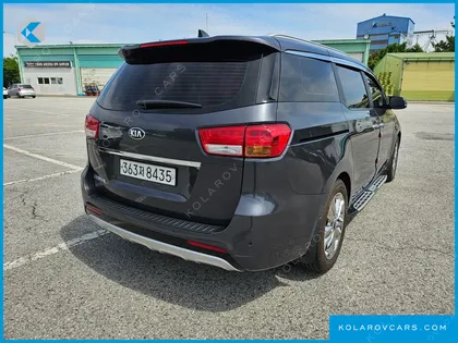 KIA CARNIVAL 9-SEATER LUXURY