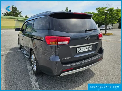 KIA CARNIVAL 9-SEATER LUXURY