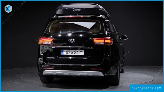 KIA CARNIVAL 9-SEATER NOBLESSE