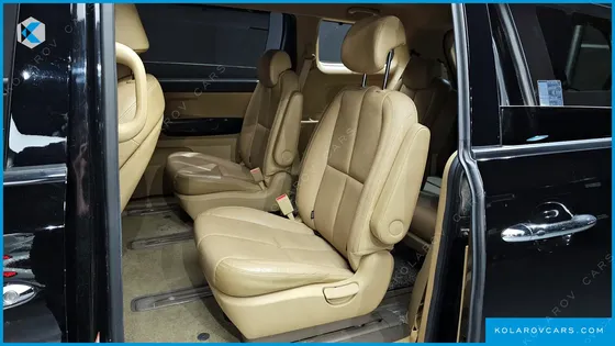KIA CARNIVAL 9-SEATER NOBLESSE