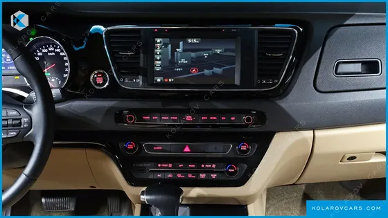 KIA CARNIVAL 9-SEATER NOBLESSE