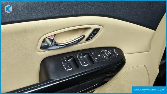 KIA CARNIVAL 9-SEATER NOBLESSE