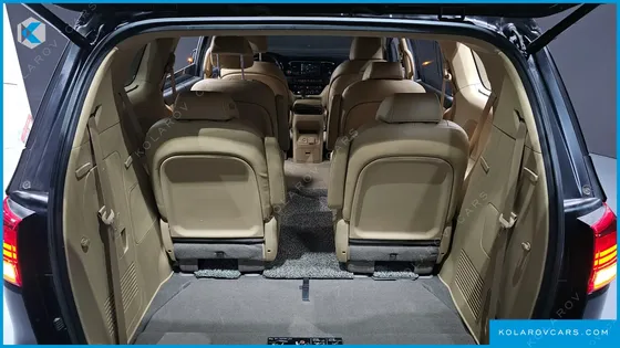 KIA CARNIVAL 9-SEATER NOBLESSE