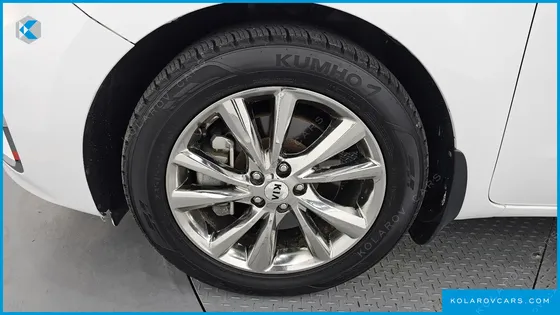 KIA CARNIVAL 9-SEATER PRSTIGE