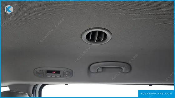 KIA CARNIVAL 9-SEATER PRSTIGE